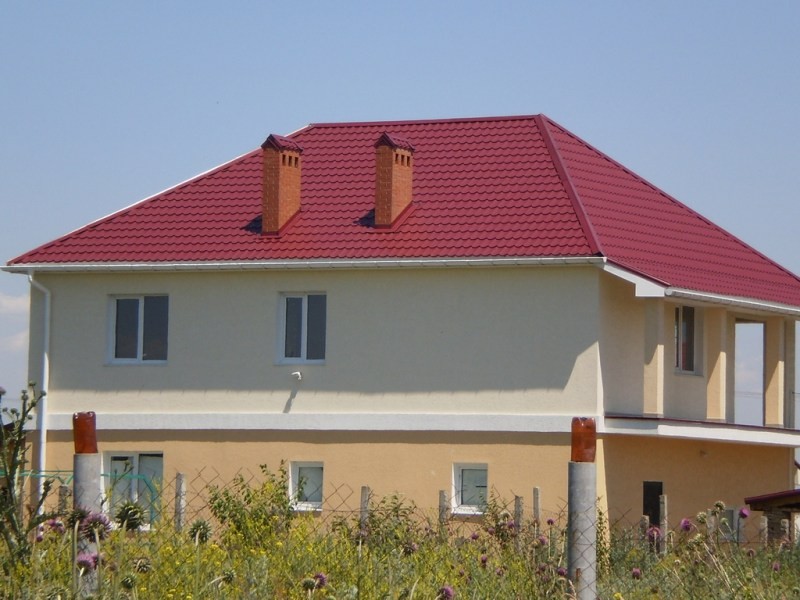 Профнастил для крыши; достоинства, недостатки, основные характеристики и особенности монтажа (125 фото)