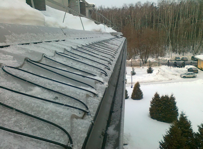 Борьба со снегом и наледью на крыше - профилактика и обогрев